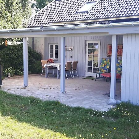 Pelikan Garden 1 Ferielejlighed Max 4 Personer Ved 2 Personer 650,00 Ekstra Personer 150,00 Kr Ekstra Стеге Экстерьер фото